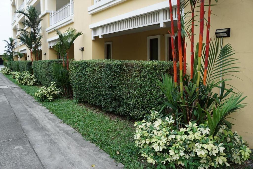 The One Residence Hotel Bangkok Exteriör bild