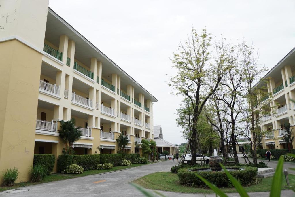 The One Residence Hotel Bangkok Exteriör bild