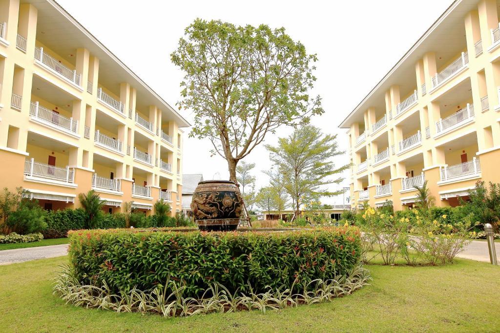 The One Residence Hotel Bangkok Exteriör bild